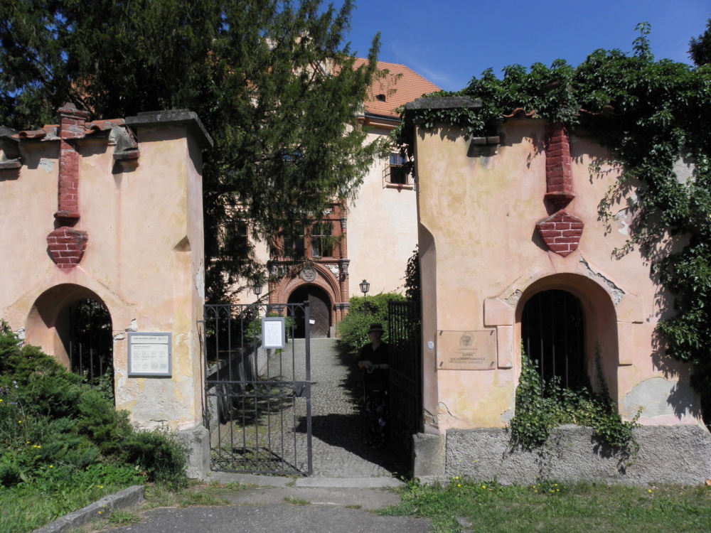 220804 zámek Vrchotovy Janovice  3