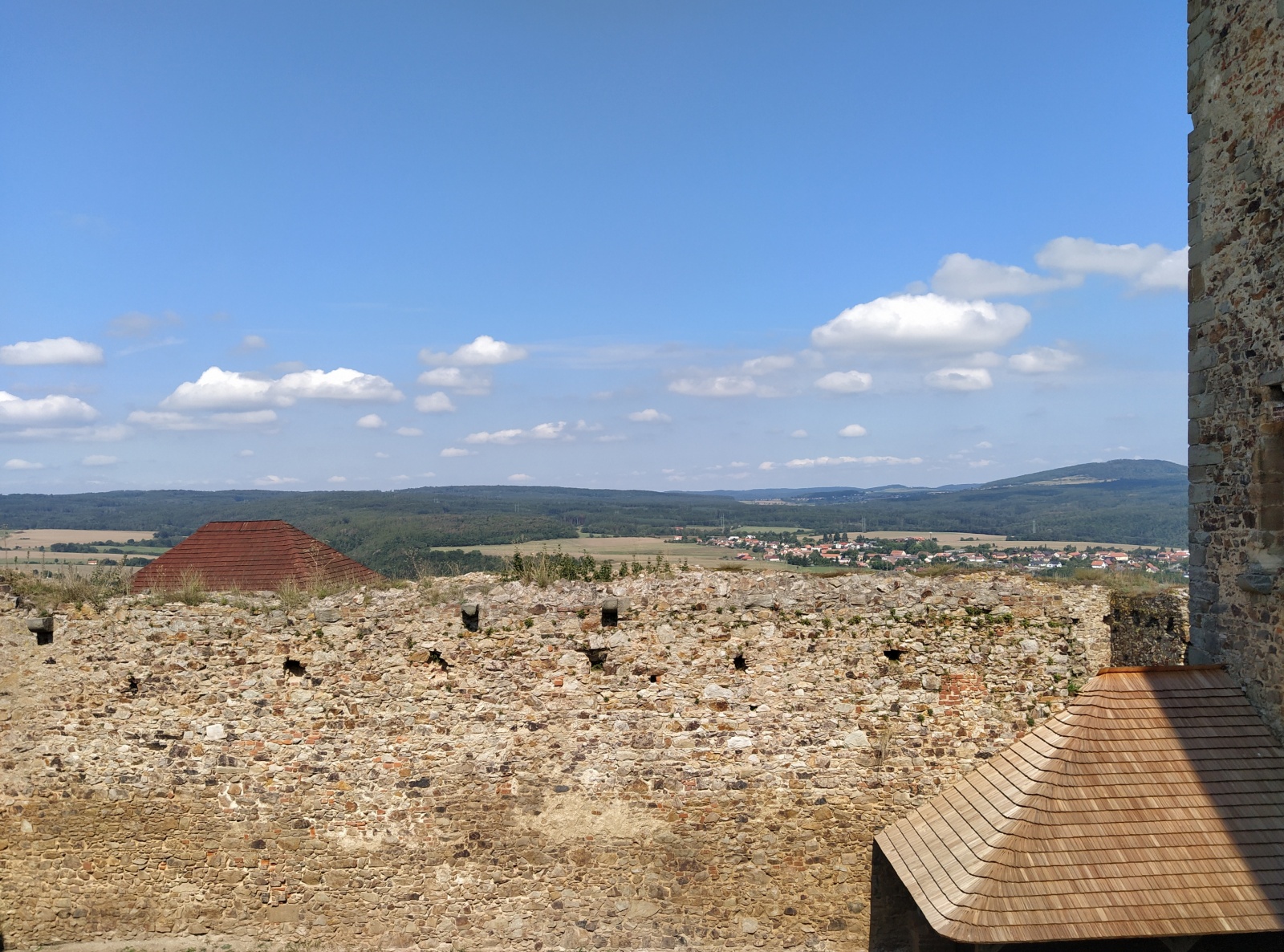 240820 Točník 40 e